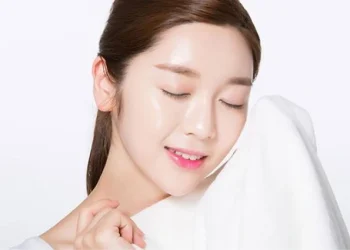 Sữa non có đắp mặt được không? Cách đắp mặt nạ sữa non - Thời Báo Việt